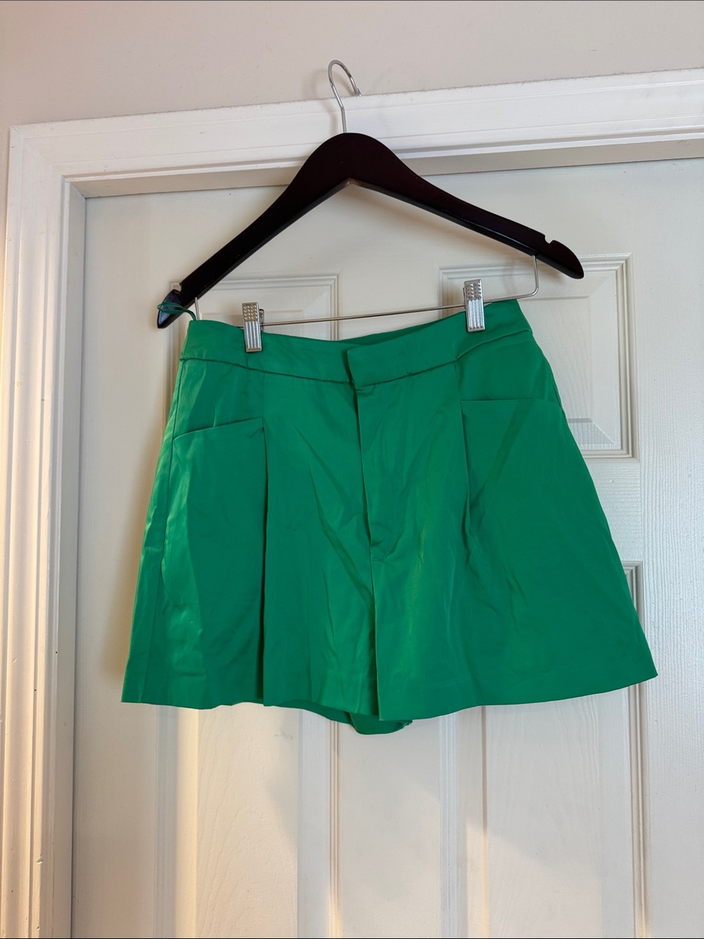 Zara High-Waist Green Pleated Shorts
